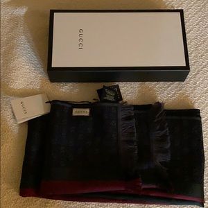 Gucci scarf never worn